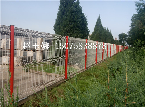 桃型柱護欄網,熔堅固美觀于一身的護欄網產品